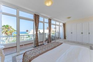 Royal Suite Sea View with Jacuzzi (4 Adults) room in Flamingo Suites Boutique Hotel