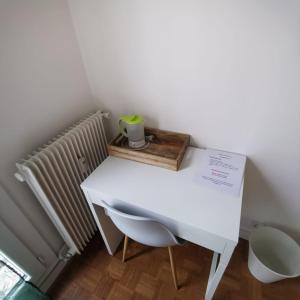 Appartements Chambre Jungle - Tout confort Saint Marceau : Appartement avec Salle de Bains Commune