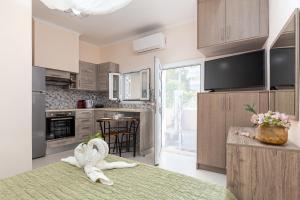 Fouki apartments Ipsos Beach