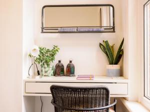 Lush Retreat with Garden - Pass the Keys