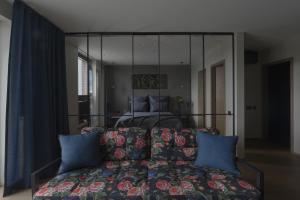 Jaukus butas senamiestyje su vaizdu į Jono kalnelį