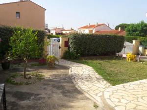 Maisons de vacances Maison de 2 chambres avec piscine privee jardin clos et wifi a Saint Cyprien a 3 km de la plage : photos des chambres