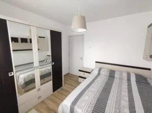 Nelly's Home - Runcu