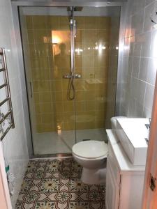 ANDALUZ LIVING - Traditional andalusian house, casa de vecinos