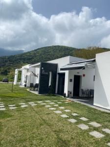 PLOUMIS seaside villas