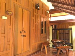 Luang Chumni Village