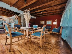 Hosteria Cauquenes De Nimez