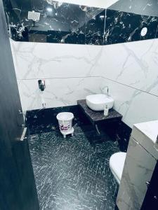 Yuvraj Residency - Opposite Golden Temple