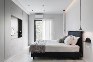 Marvelous 2BR Apartments with balcony by UPSTREET