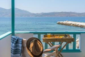 Turquoise Boathouse in Klima II