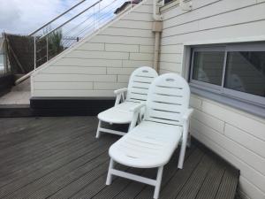 Appartements COMME SUR UN BATEAU FACE A LA MER : photos des chambres
