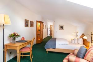 Queen Room room in Hotel Engel Obertal