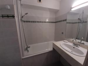 Appartement Duplex T2 avec Piscine à Vieux-Boucau, Proche Plage - FR-1-239-769