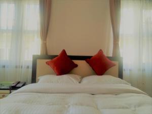 Hidden Leaf Bed & Breakfast