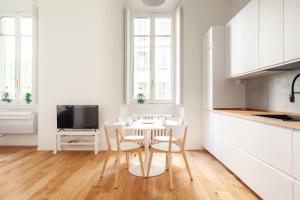 Splendido studio vicino allArco della Pace - A.C. - Melzi DEril