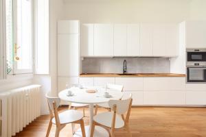 Splendido studio vicino allArco della Pace - A.C. - Melzi DEril