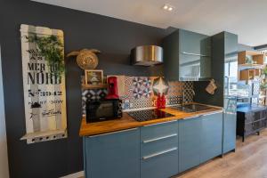 Charming Downtown skyscrapper