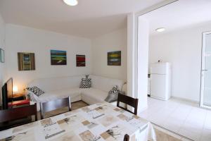 LUCA Ap4, APARTMENT IN FRONT OF THE BEACH