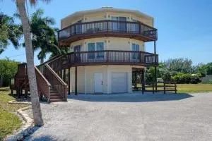 The Round House - Bokeelia