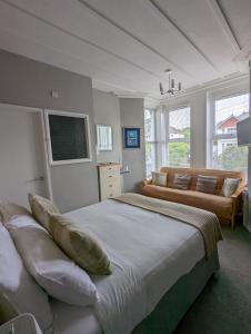 Standard Double Room with En-Suite room in Redlands