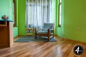 4 Rooms - Perushtitsa