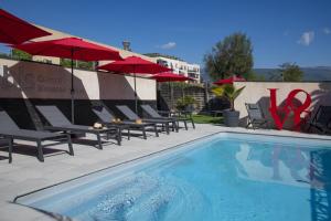 Hotels IBIS Cannes Mouans Sartoux Piscine parking gratuit : photos des chambres