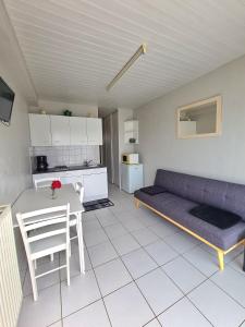 2 appartements separes 2 et 5 couchages au Rez-de-Chaussee a Chambretaud, 5 min Puy du Fou : photos des chambres