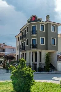 Hotel Pazari & Apartments - Korçë