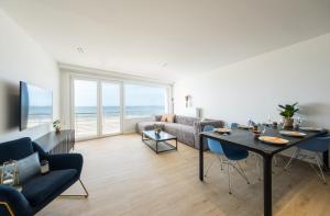 Apartment 2 bedrooms with magnificent seaview and free parking
