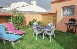 Maisons de vacances Beautiful home in Olonne sur Mer with 2 Bedrooms and WiFi : photos des chambres