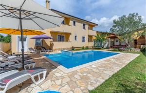 Gorgeous Home In Pula With Wifi