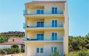 Awesome Apartment In Cavtat With 1 Bedrooms And Wifi