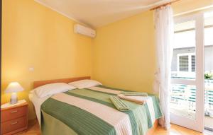 Awesome Apartment In Makarska With Wifi