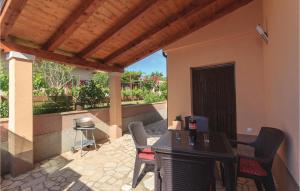 Gorgeous Home In Pula With Wifi