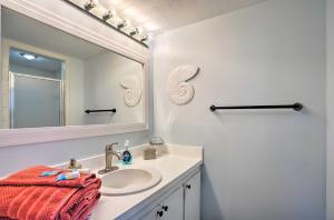 Family Home with Backyard Oasis - 9 Mi to Beach!