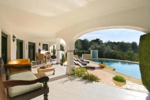 La Cumbre by Aguilarent