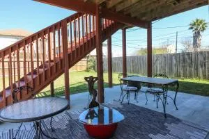 PERFECT location spacious yard coffee bar at this lovely beach home - Virginia Point