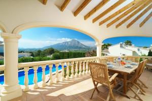 Casa Rio by Aguilarent