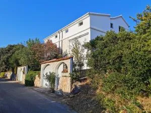 Apartment Ljubica - Čara