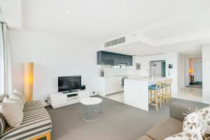 H Residences - QStay