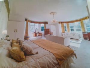 Home of author of the famous Jungle Book