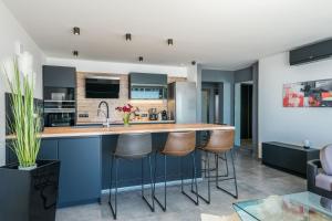 Jimmys Beach Privlaka - direkt am Meer, tollem Blick und beheiztem Pool