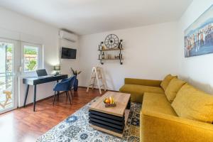 Aryjina kuća, mountain & seaview duplex - rooftop terrace