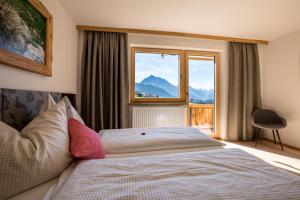 Apartment Wiesenhof - NATUR & WEITBLICK über Innsbruck - Ladestation für Elektroautos