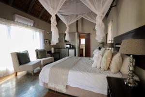 Tshukudu Game Lodge
