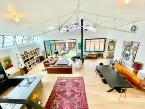 VILLA LE LOFT - CALME & DECO - Patio intime - Salle de Cinéma - Centre Ville - Treffléan