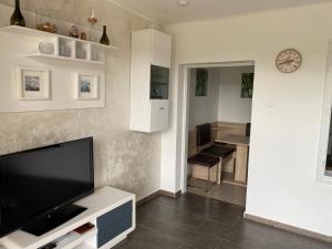 Apartments Let Me In