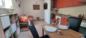 Apartment "Orangina" Sea - Nature - Relax - Ideal for Couples