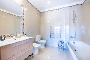 Casa Malhotra at Boa Vista Golf Resort, Bayview Village