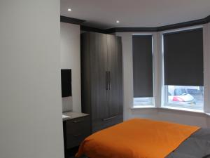 Townhouse PLUS @ 282 Walthall Street